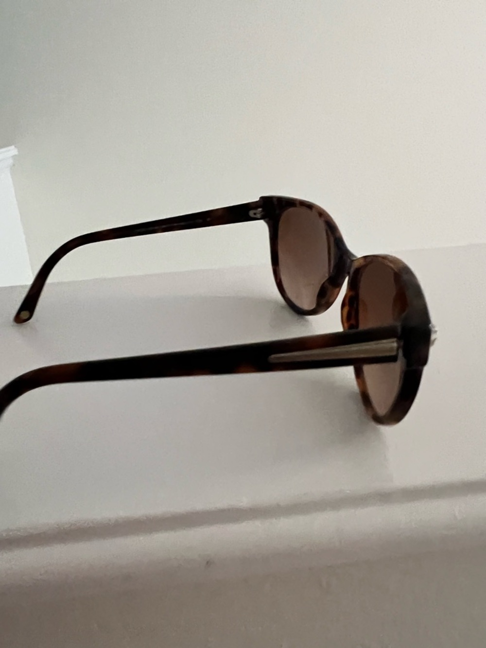 Versace Women's Tortoiseshell Sunglasses with Brown Gradient Lenses - Picture 8 of 8